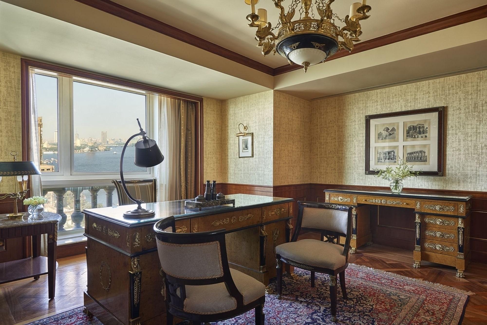 Four Seasons Cairo At The First Residence Giza Zewnętrze zdjęcie The study of a Presidential Suite