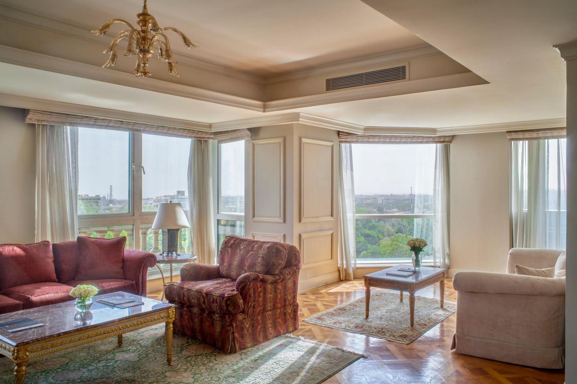 Four Seasons Cairo At The First Residence Giza Zewnętrze zdjęcie A suite at the hotel