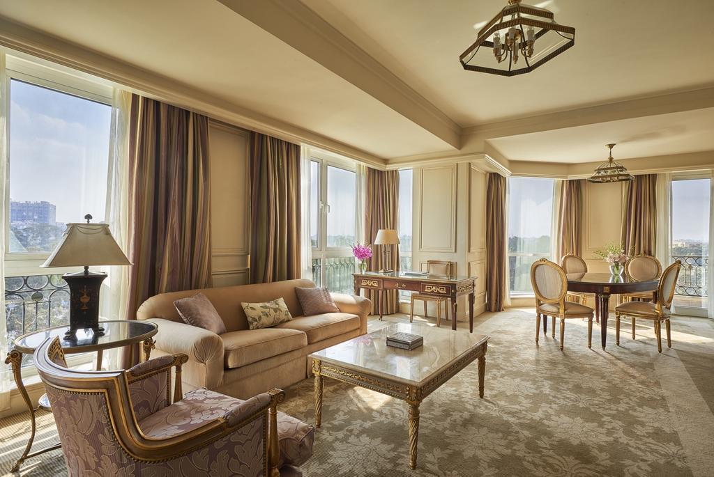 Four Seasons Cairo At The First Residence Giza Zewnętrze zdjęcie A suite at the Four Seasons Hotel