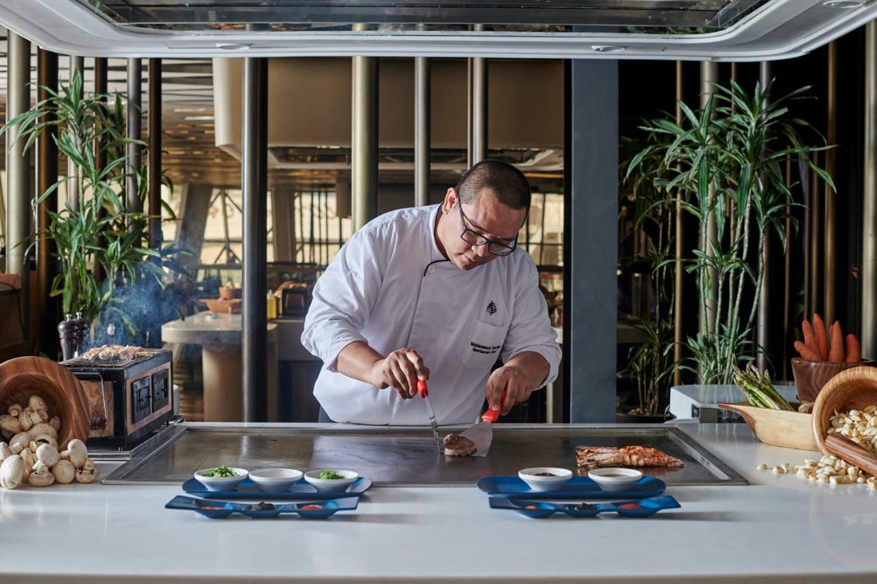 Four Seasons Cairo At The First Residence Giza Zewnętrze zdjęcie Chef at work