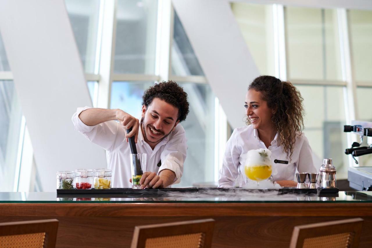 Four Seasons Cairo At The First Residence Giza Zewnętrze zdjęcie Students at the University of Gastronomic Tourism