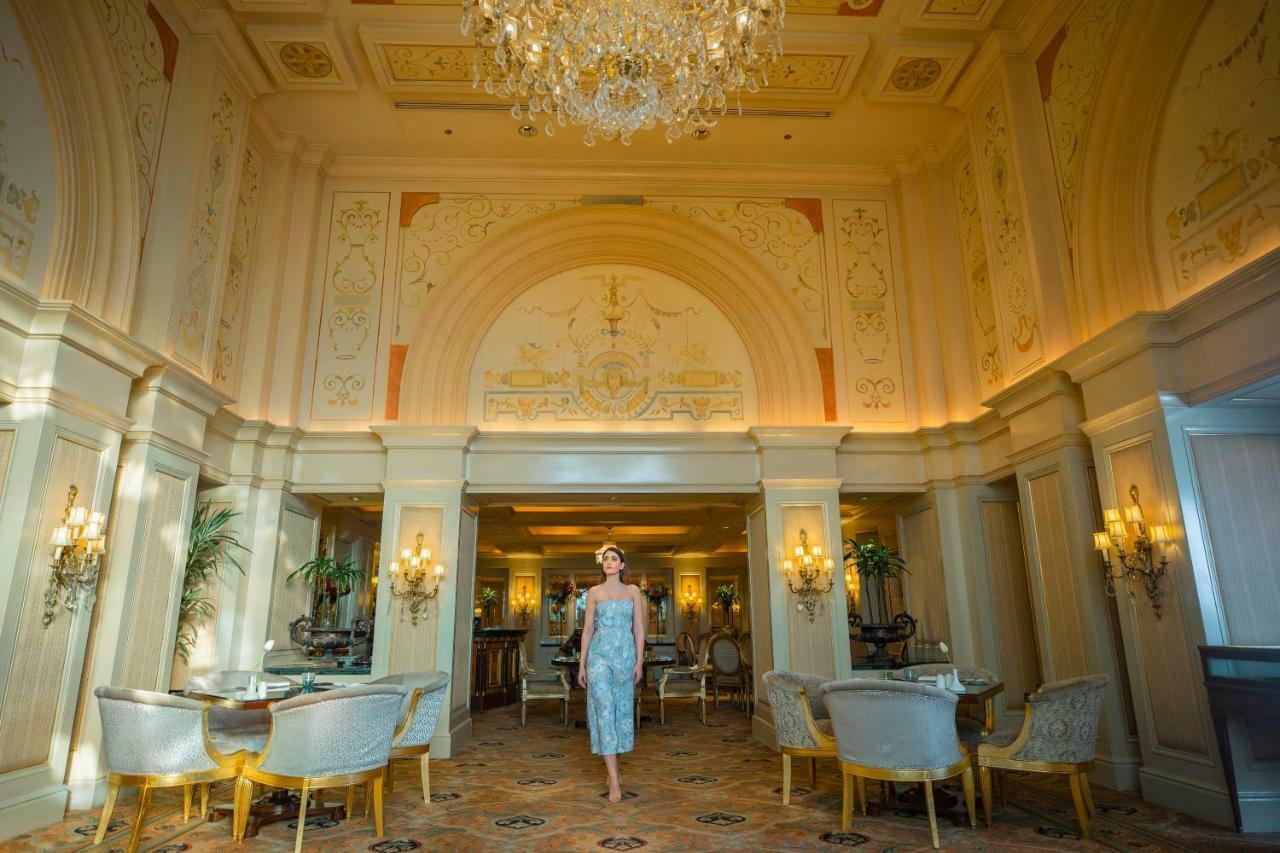 Four Seasons Cairo At The First Residence Giza Zewnętrze zdjęcie The lobby of the hotel